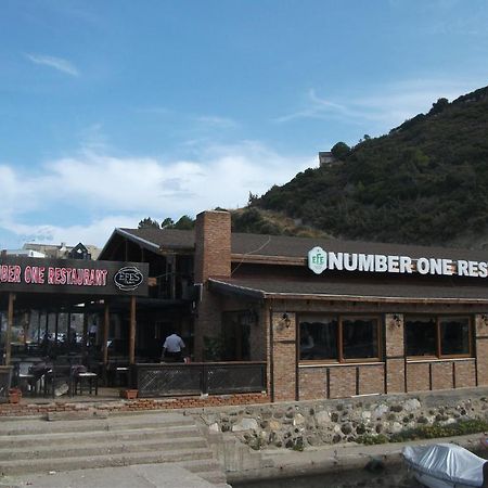 Number One Apart Hotel Karaburun  Extérieur photo