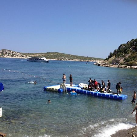 Number One Apart Hotel Karaburun  Extérieur photo