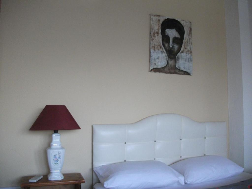 Number One Apart Hotel Karaburun  Chambre photo